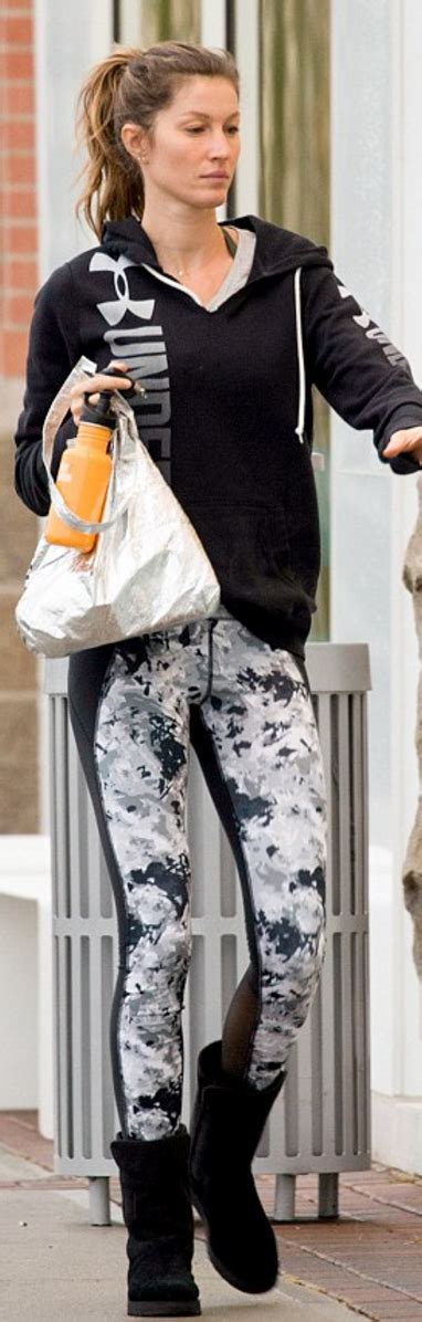 Who Made Gisele Bundchens Black Sweatshirt Gray Leggings And Boots Outfits With Leggings