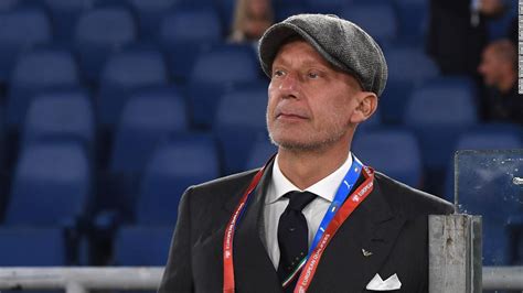 Where is gianluca vialli now? Gianluca Vialli given all-clear from pancreatic cancer ...