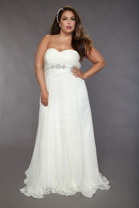 Another option is the ever so trendy modern. 22 Beautiful Plus Size Wedding Dresses - YusraBlog.com