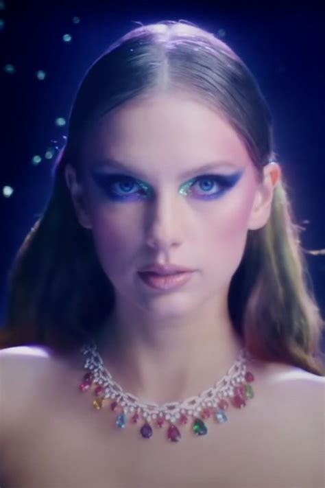 Behind Taylor Swifts Dazzling Make Up Looks In Her New ‘bejeweled