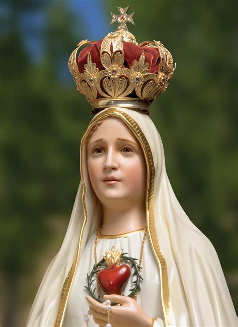 Una imagen de la virgen de fátima quedó intacta al interior de una casa luego de que una tormenta azotó las ciudades del sur del estado de en el municipio de iconha, uno de los más afectados por la tormenta, el periodista filipe chicarino, de tv tribuna, encontró la imagen de la virgen de fátima. Cosas que no sabías sobre la Imagen de la Virgen de Fátima ...