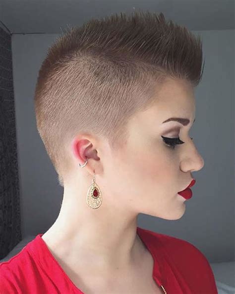 It just takes a little more research to find what short hairstyles are perfect for you. 23 Trying Out Short Pixie Haircuts for 2018-2019 - Page 3 ...