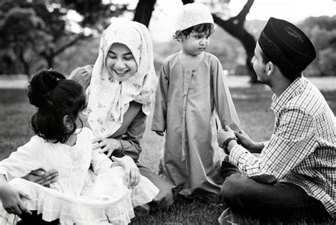 Kewajiban Anak Kepada Orang Tua Menurut Islam Santri Kampung