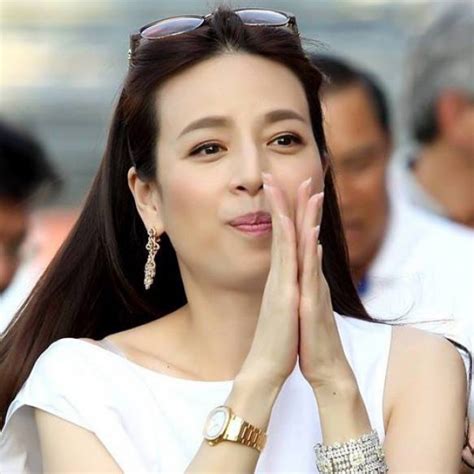 Check spelling or type a new query. แฟนบอลเวียดนามอยากได้ สาวสวยคนนี้เป็นผู้จัดการทีม ไฝว้กับ ...