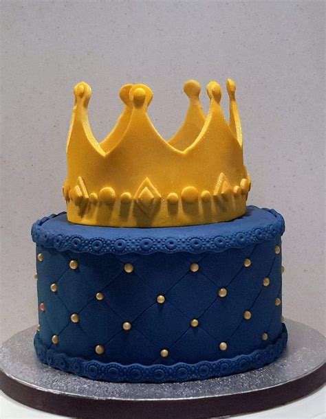Crown Cake 2 In 2020 Cake Crown Cake Homemade Cakes