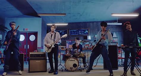 Day6 Shoot Me Review The K Pop Hero