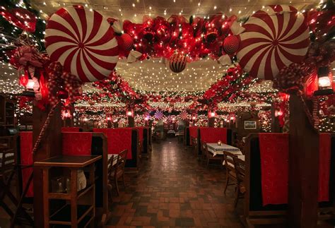 Christmas Decoration Restaurant Ideas For A Festive Dining Experience
