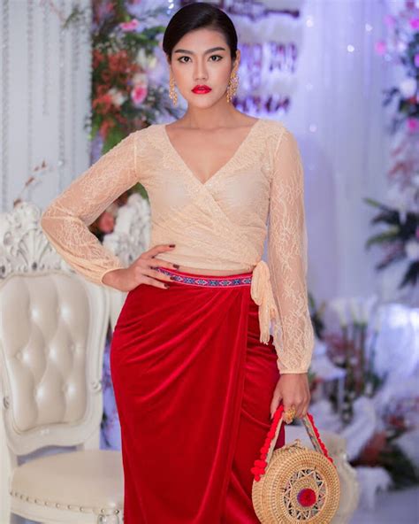 Ei Chaw Po Myanmar Model Girl