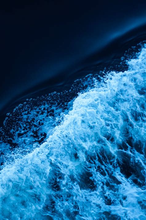 Download Ocean Waves Aesthetic Dark Blue Hd Wallpaper