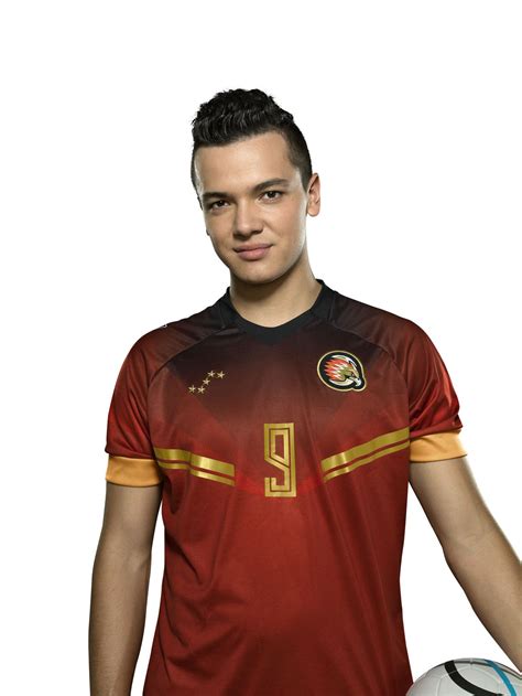 Hiperactivo e impaciente, ricky es uno de los íntimos amigos de gabo en el instituto, junto a dedé. O11CE: Disney apuesta por el futbol | Publimetro México