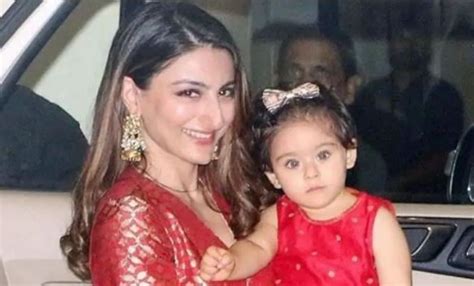 Soha ali khan, daughter of veteran actress sharmila tagore and late cricketer mansoor ali khan pataudi, says when she decided to become an actress at the age of 25, it was against her parents' will. Soha Ali Khan Shares Fun Pictures With hubby And Daughter ...