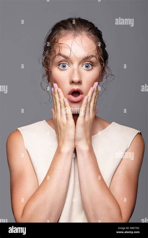 Bulging Eyes Woman Hi Res Stock Photography And Images Alamy