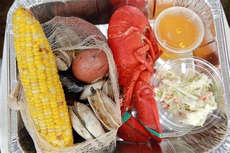 In fifteen minutes or so they are ready to go. this is how guests should be served! yes! | Lobster bake, Clam bake, Lobster party