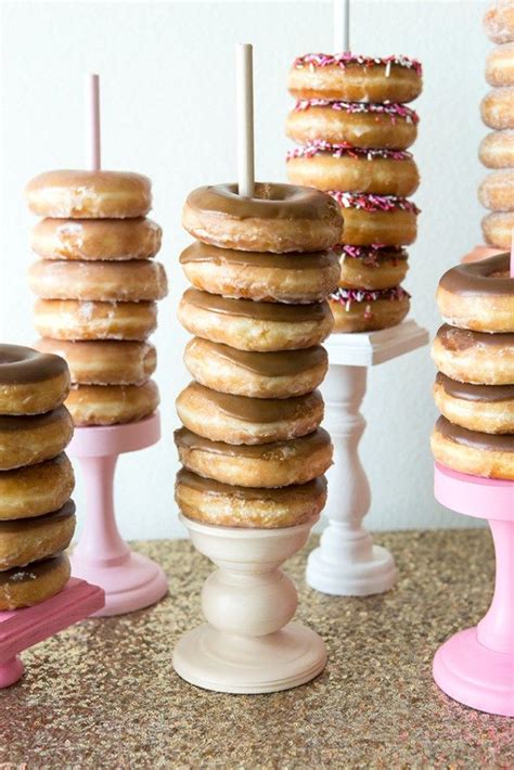 You Have To See This Adorable Diy Wedding Donut Bar Donut Dessert
