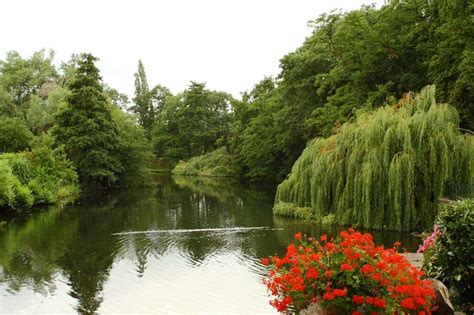 Ein besuch lohnt sich, denn es gibt immer wieder günstige angebote und eine sehr gute beratung. Moers park | Reizen