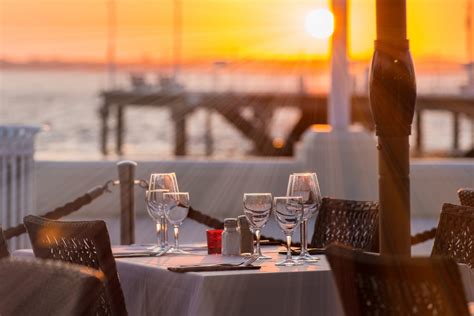 You Need To Dine At These Cape Cod Restaurants On The Water