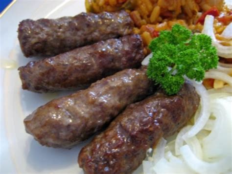 Cevapcici gegrillt Rezept mit Bild