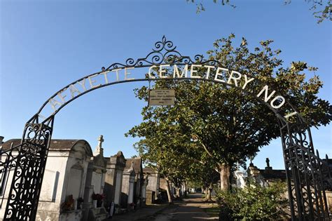 1 is a historic cemetery in the garden district neighborhood of new orleans, louisiana. Lafayette Cemetery No. 1 - YoNinja.com
