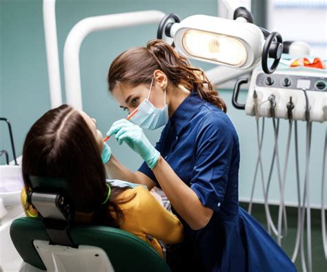 La Carrera De Odontología Según Un Odontólogo
