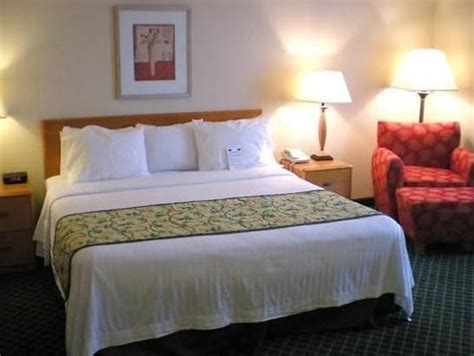 Fairfield Inn & Suites Woodbridge Avenel (NJ), United ...