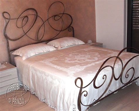 Whether its twin iron beds and a queen iron bed, the same quality and flare is present. Wrought iron beds, double bed in wrought iron | iron ...