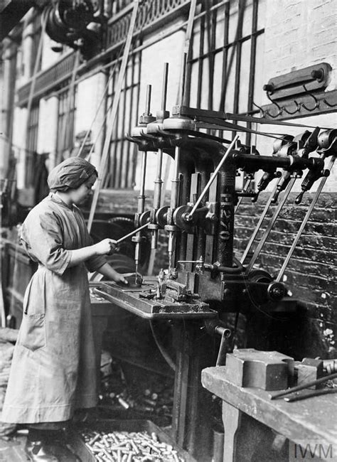 Wwi 15 May 1917 Female Employee Of The Lancashire And Yorkshire