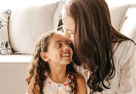 5 Life Lessons For Daughters Every Mom Should Give Parenting Hub