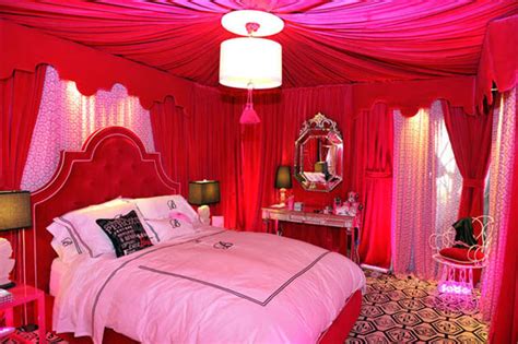 Decorating a one bedroom apartment ideas for apartments. Pink Bedroom Ideas
