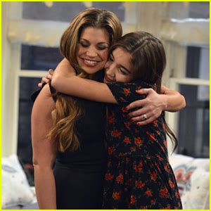 Rowan Blanchards On Screen Mom Danielle Fishel Believes Shes Going To Change The World