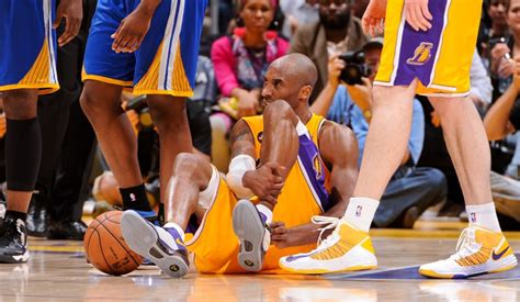 Lakers History Kobe Sinks Clutch Free Throws After Tearing Achilles Nba Com