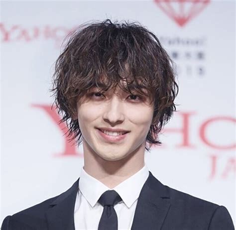 Ёкохама рюсей / yokohama ryusei / 横浜流星 (よこはま りゅうせい). 横浜流星、「見た瞬間に声出た!」イケメンすぎる写真に ...