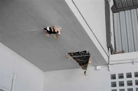 Is Your Leaking Ceiling On The Verge Of Collapse What You Need To Know In GCELT