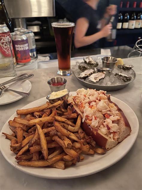 Lobster Roll Bostons North End Neptunes Oyster Bar Rsandwiches