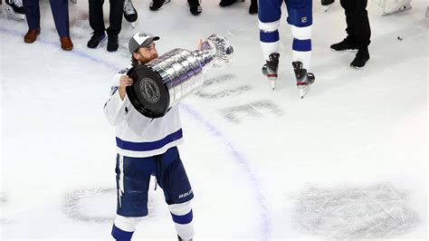 Tampa Bay Lightning Win Stanley Cup In Pandemic Bubble The New York Times