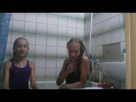 Засветы девочек на youtube В ванне