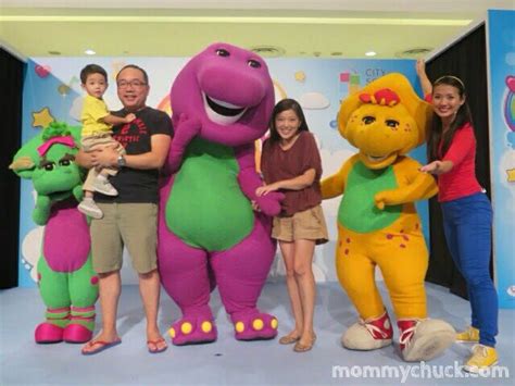 Meeting Barney At The Mall Barney The Dinosaurs Barney And Friends Barney