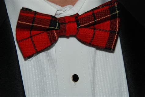 Tucker carlson started wearing a bow tie in 1984, when he was in tenth grade at st. Black Tie | Tartan christmas, Plaid christmas, Black tie