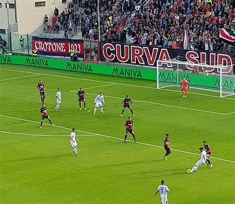 Crotone vs fiorentina streamings gratuito. Crotone-Fiorentina 2-1 • Nove da Firenze