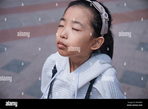 13 year old chinese girl zhang bohan diagnosed with gaucher s disease shows her swollen belly