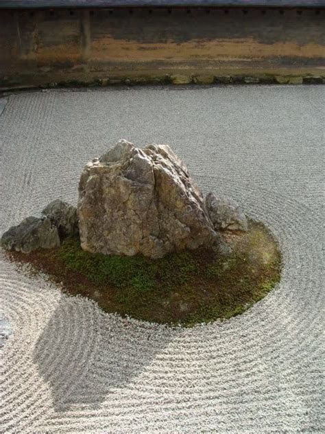 The Beauty And Order Of Japanese Rock Gardens Japanese Rock Garden