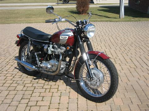 2011 triumph bonneville 865cc in gulf livery only 420 miles from new one owner. Restored Triumph Bonneville - 1970 Photographs at Classic ...