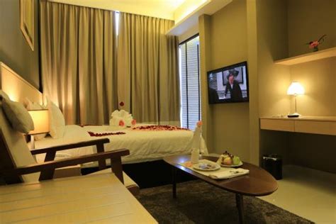 Außenpool und fitnessbereich (rund um die. Executive Premier Room - Picture of The Pines Melaka ...