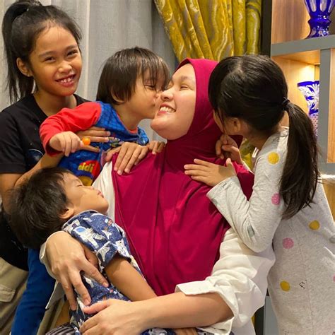 Namun kita dituntut bersabar dengan sakit yang dialami. Isteri Hamil 13 Minggu, Dr Sheikh Muszaphar Bakal Dapat ...