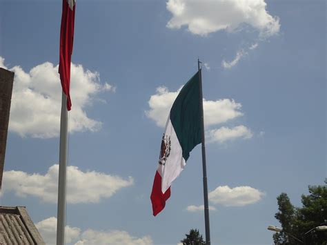 Sancarlosfortin Sol Con Las Banderas Nacionales Mexicanas En El