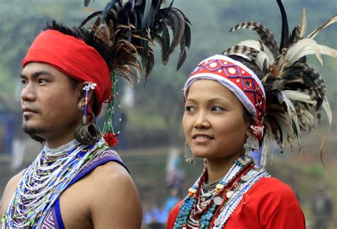 Meghalaya Dress Garo North East Indian People The State Has A Very Peaceful Atmosphere And