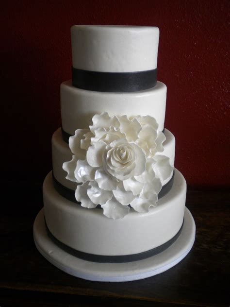 Grey And White Wedding Cake White Wedding Cake Wedding Cakes Baby Cake