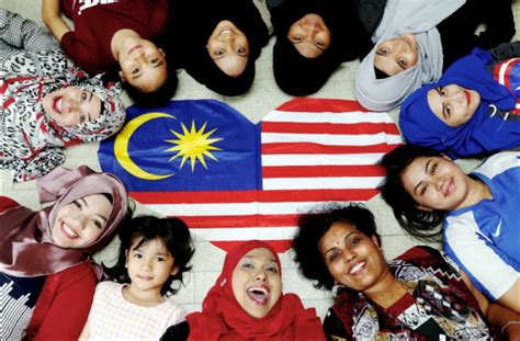 Malaysia as a multicultural society. The Lost Habit of Smiling among Malaysians
