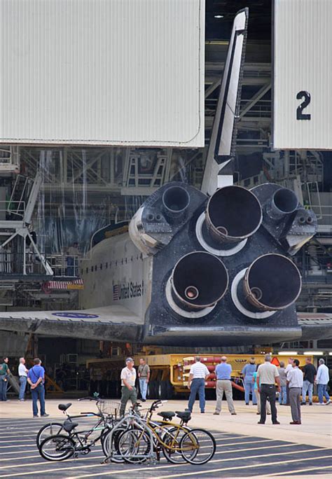 Spaceflight Now Sts 135 Atlantis Takes Final Rollover Of Space