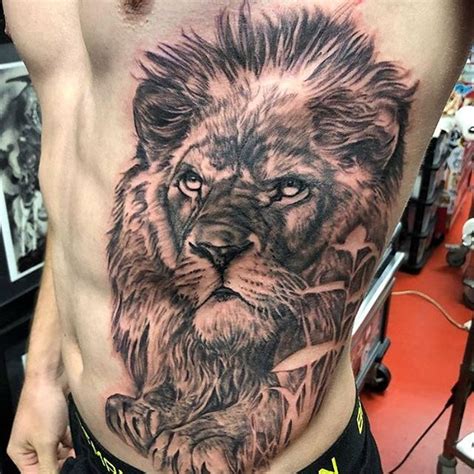 Motif tato singa hitam putih tato singa desain tato dan. Kumpulan Tato Singa Terbaru Paling Keren Di Lengan Tangan ...