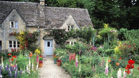 The English Cottage Garden The Art Of Doing Stuff